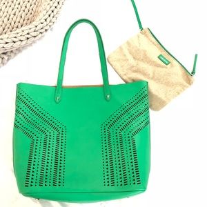 Stella Dot Avalon tote